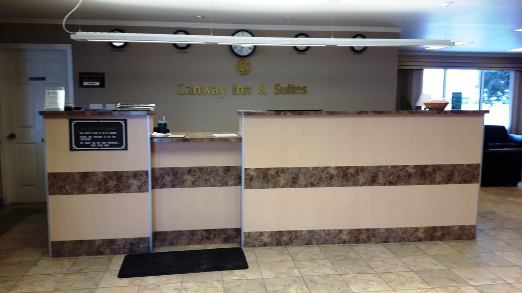 Canway Inn & Suites Dauphin Exterior foto